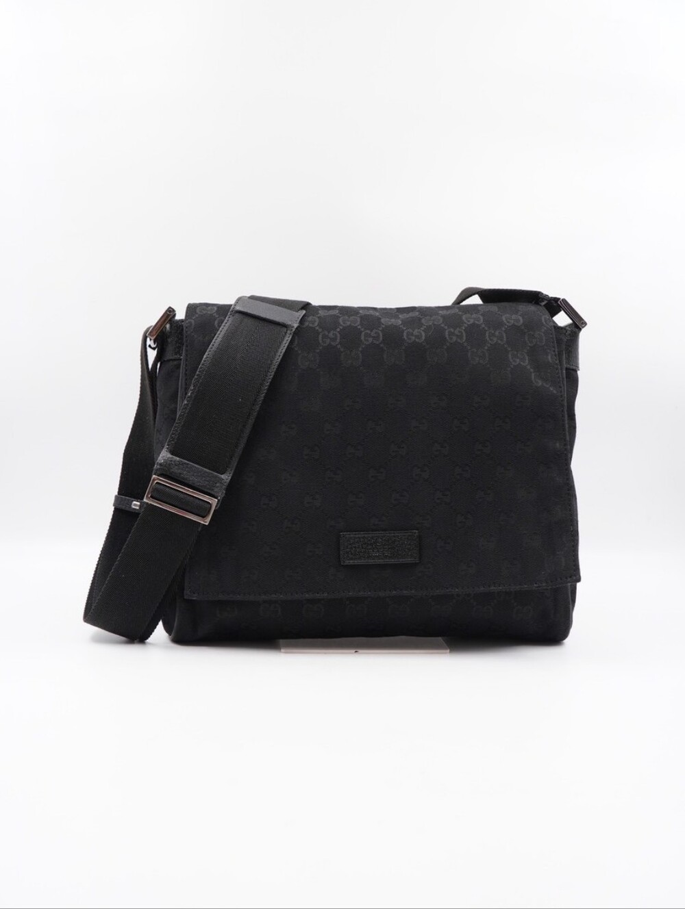 CL41 💕 Gucci GG Monogram Canvas Flap Messenger Bag